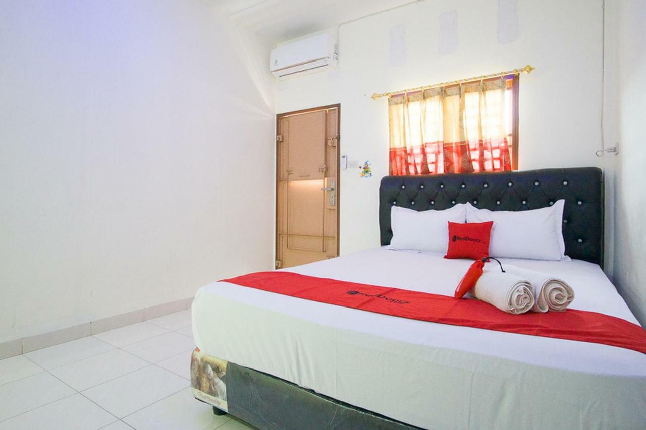 Hotel Reddoorz @ Pematangsiantar 2 Zewnętrze zdjęcie