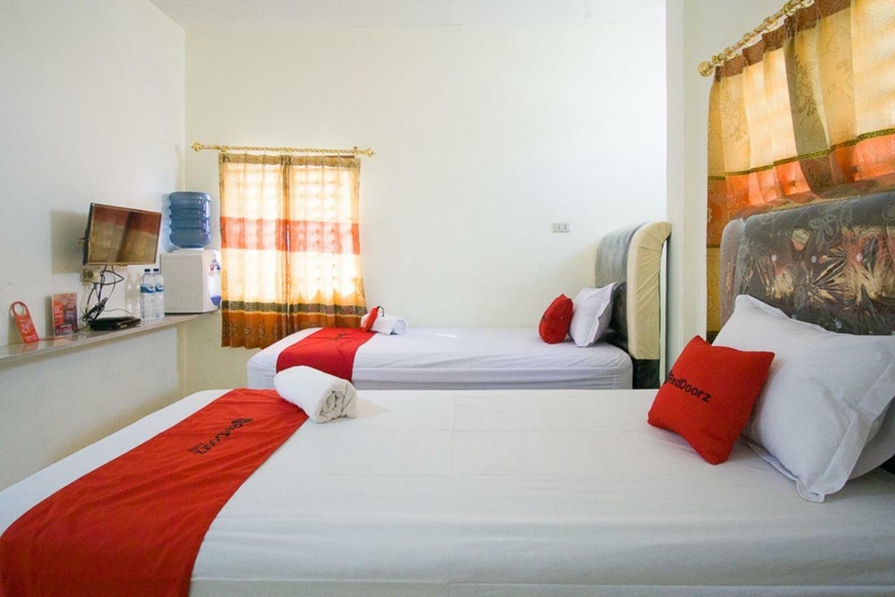 Hotel Reddoorz @ Pematangsiantar 2 Zewnętrze zdjęcie